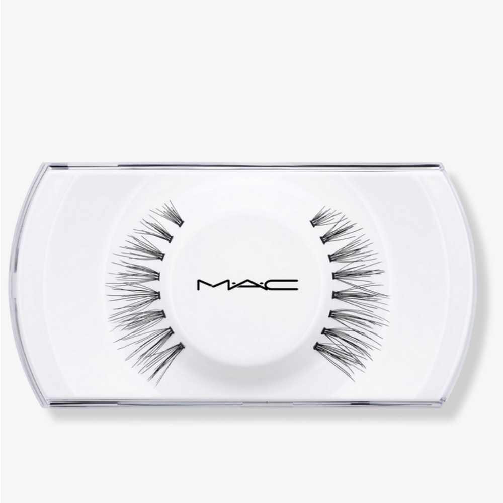 MAC 81 Charmer Lash